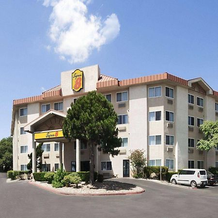 Super 8 By Wyndham Austin North/University Area Zewnętrze zdjęcie