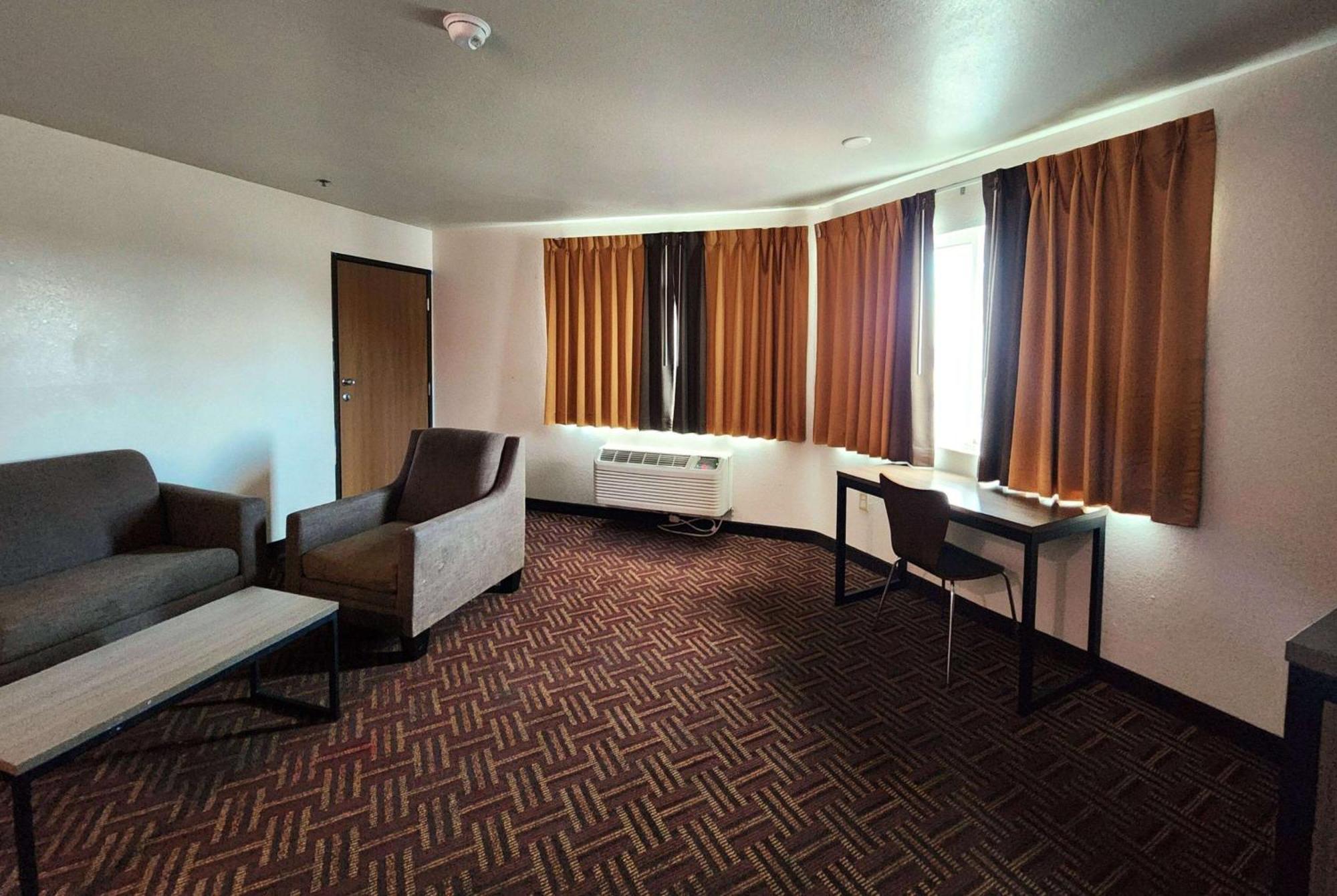 Super 8 By Wyndham Austin North/University Area Zewnętrze zdjęcie