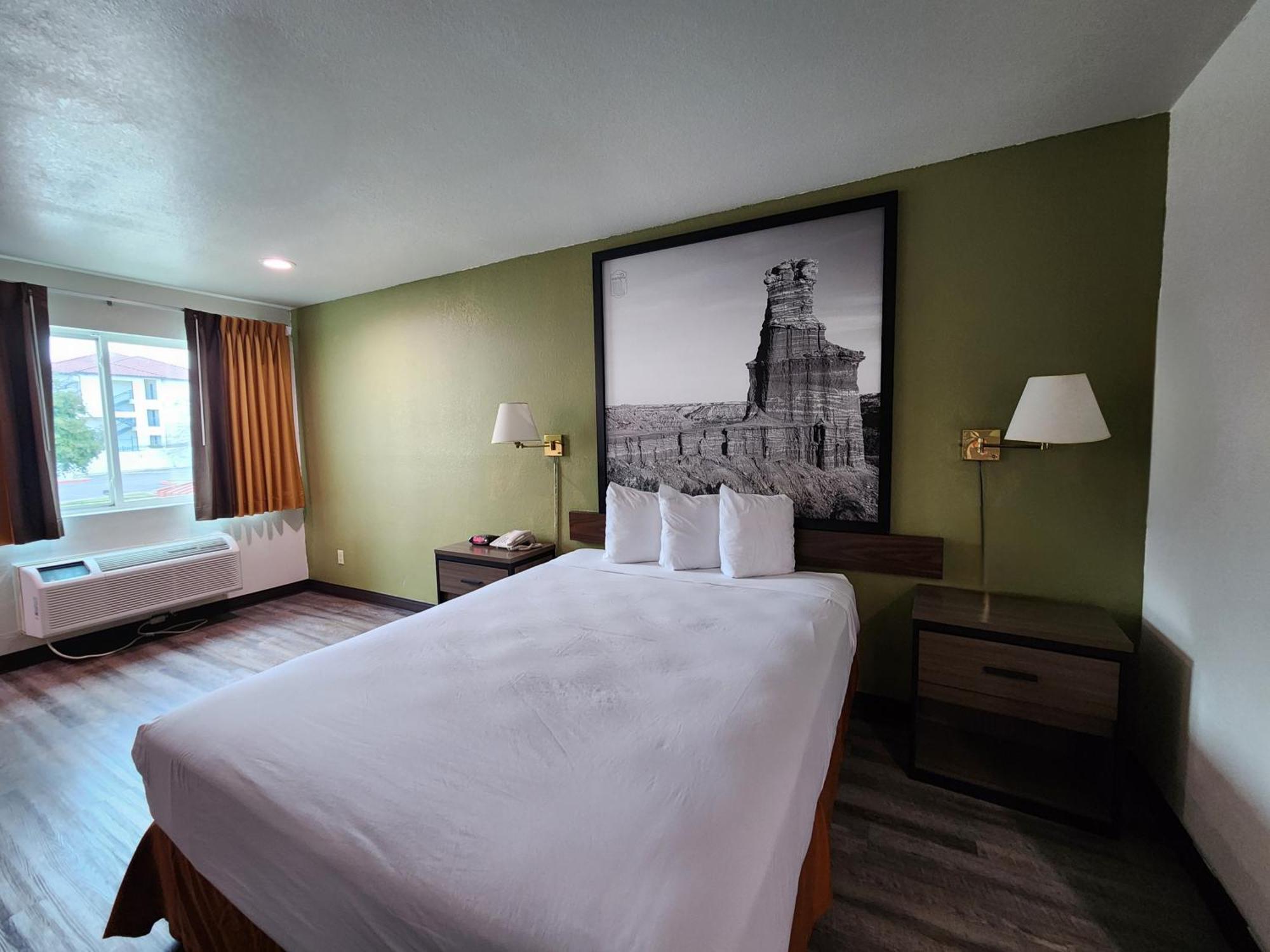 Super 8 By Wyndham Austin North/University Area Zewnętrze zdjęcie