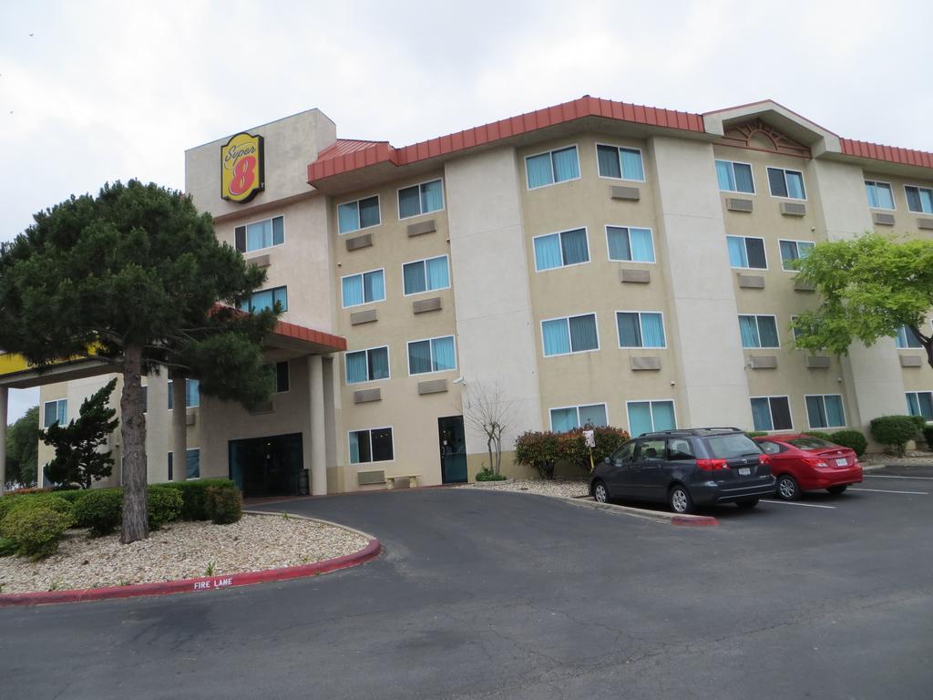 Super 8 By Wyndham Austin North/University Area Zewnętrze zdjęcie